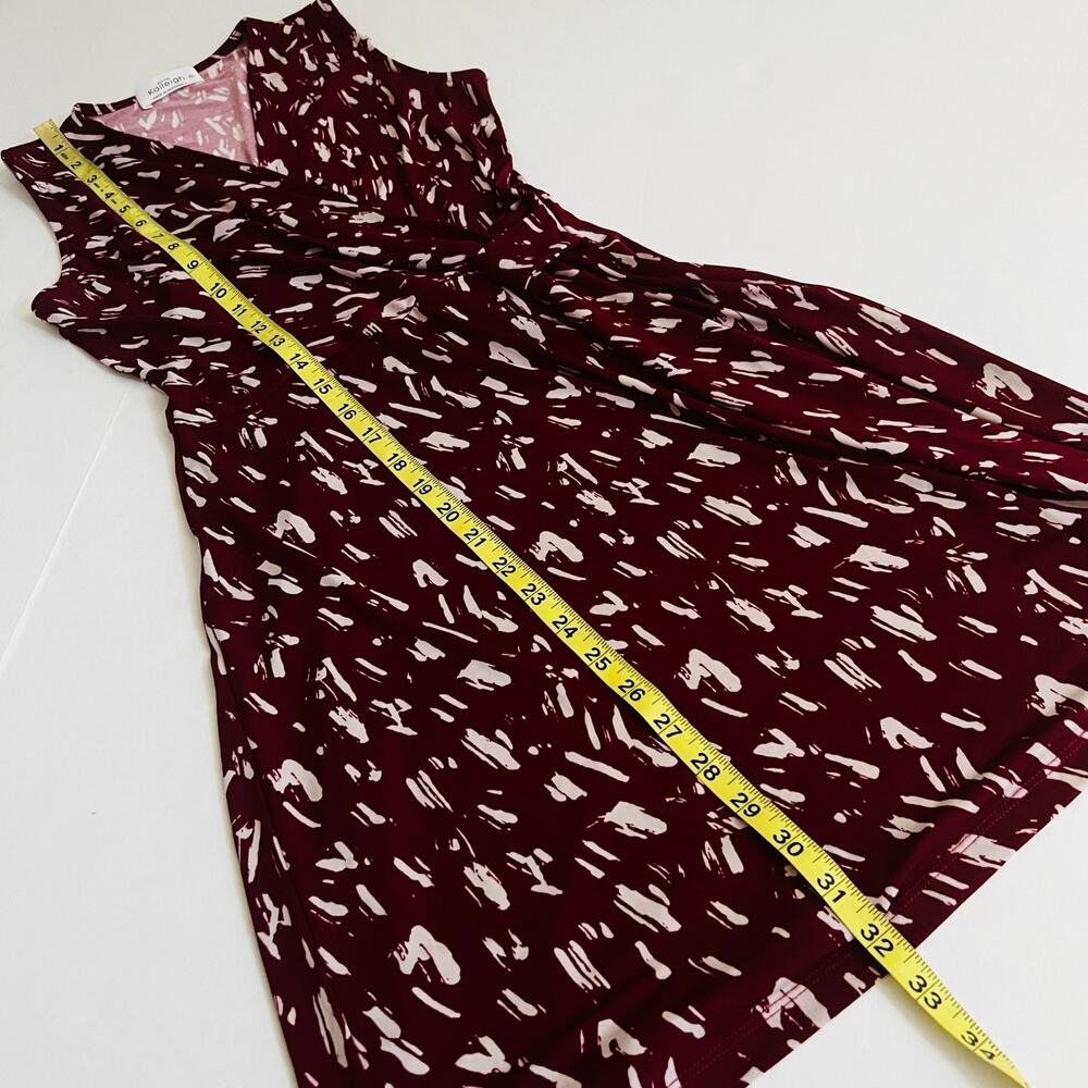 Kaileigh Printed Sleeveless Faux Wrap Dress Size SP Small Burgundy Cream - Picture 5 of 6